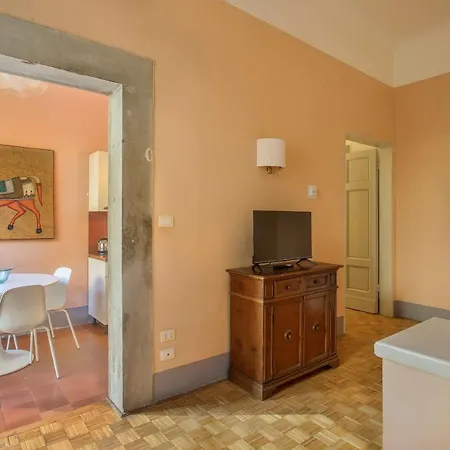 Lemon Tree One Bedroom With Balcony Διαμέρισμα *