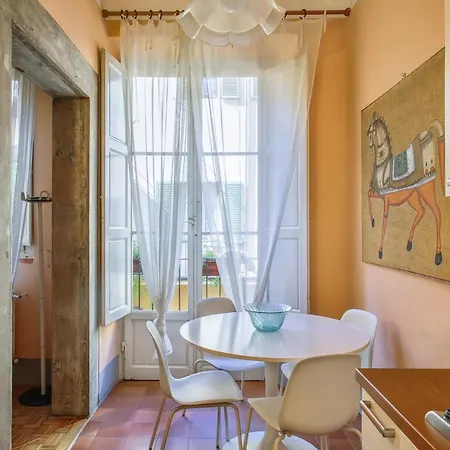 Lemon Tree One Bedroom With Balcony *