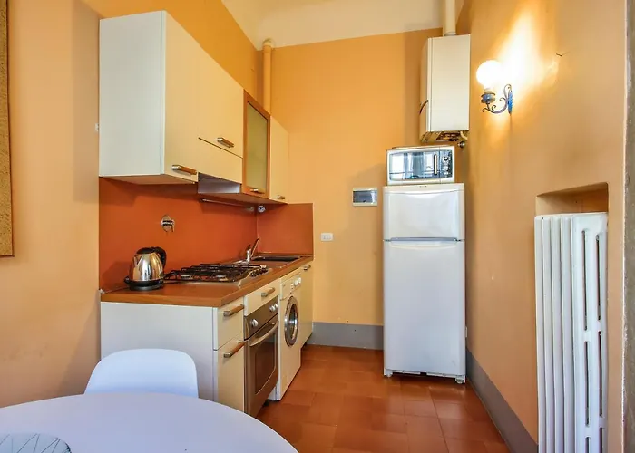 Lemon Tree One Bedroom With Balcony *
