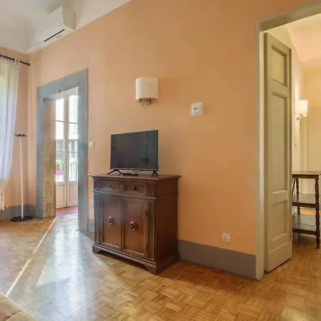 Lemon Tree One Bedroom With Balcony
